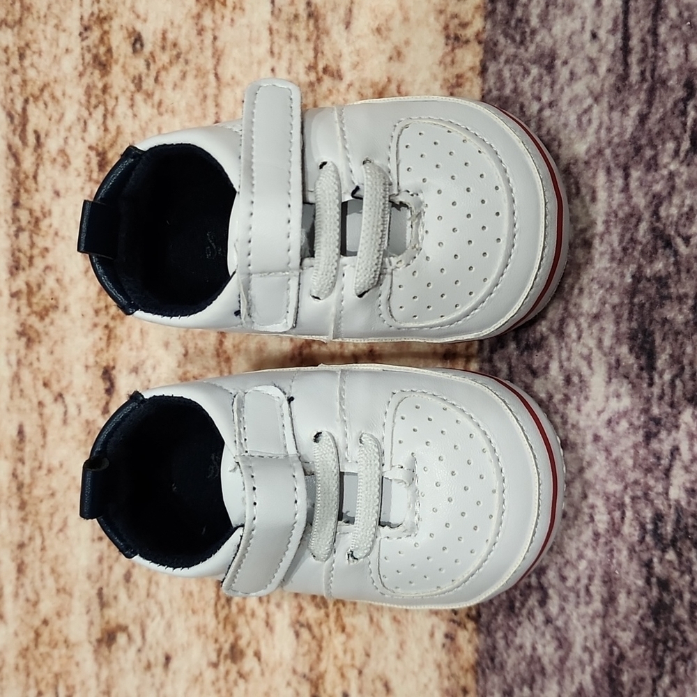 Baby soft bottom shoes - Picture 1 of 5